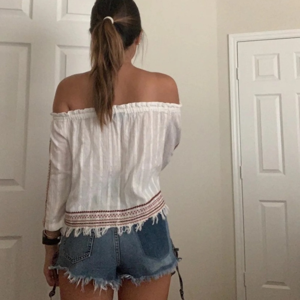 Off shoulder top - Picture 2 of 4